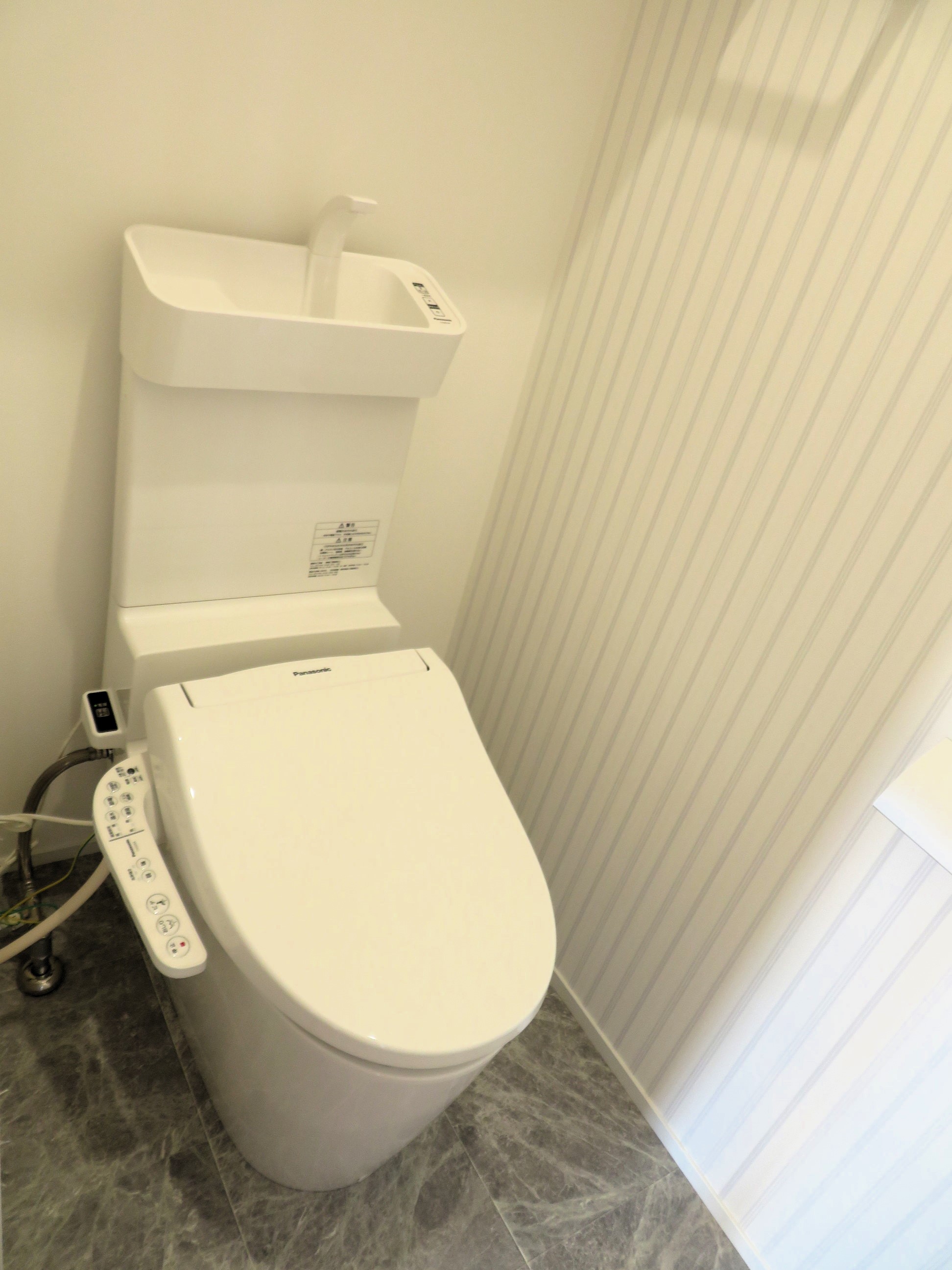 トイレ　ウォシュレットトイレ付。1階と2階にトイレがございます