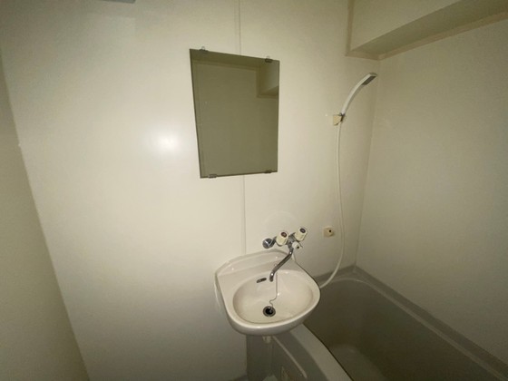 洗面設備　※別部屋の写真です