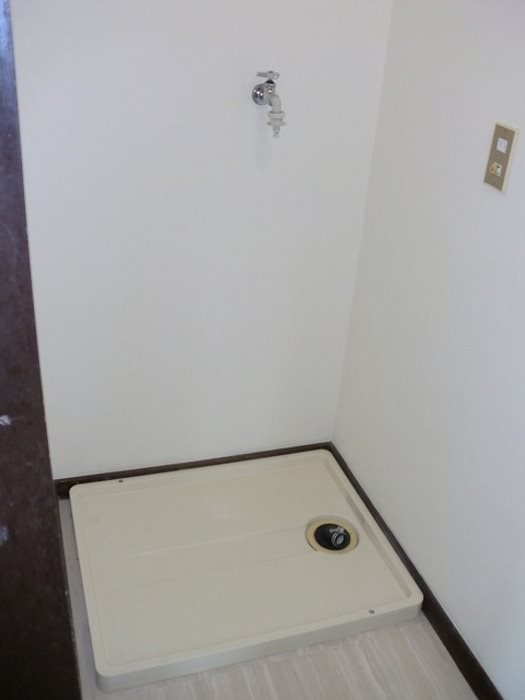 その他設備　室内洗濯機置場です。