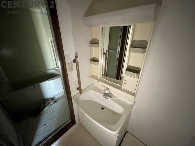 洗面設備　使いやすい洗面所です