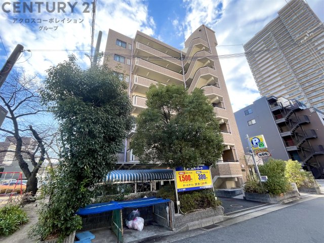 建物外観　防犯カメラ付きで安心です！