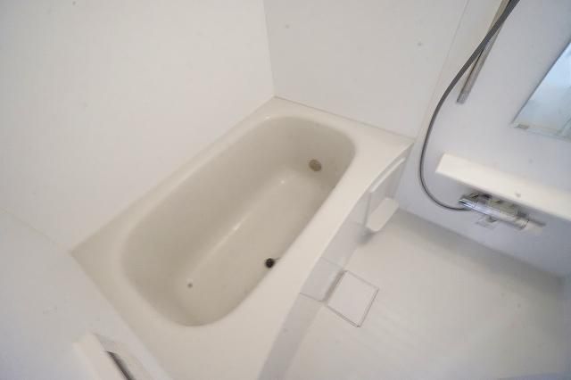 バス・シャワールーム　※別部屋の参考写真です。