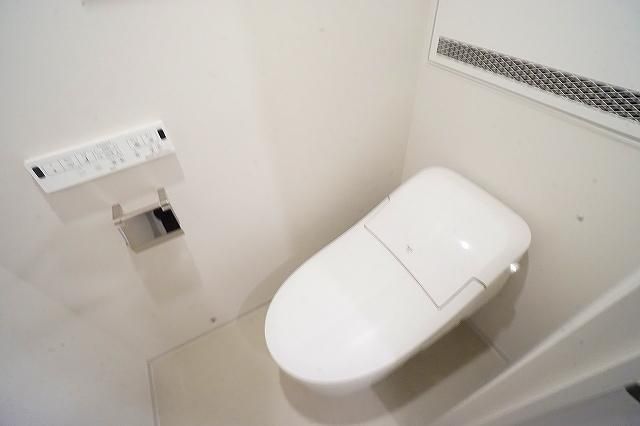 トイレ　※別部屋の参考写真です。