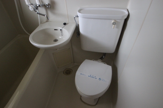 トイレ　※別号室の写真となります。