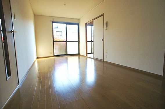 居室・リビング　※掲載写真は同物件別号室の参考写真です。実際のお部屋とは間取