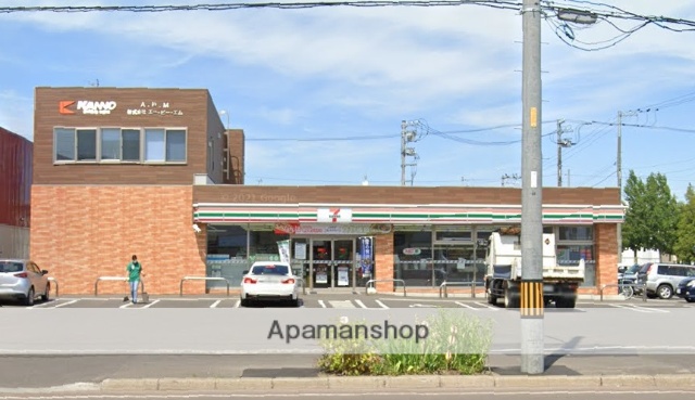 コンビニ　セブンイレブン（コンビニ）まで378m