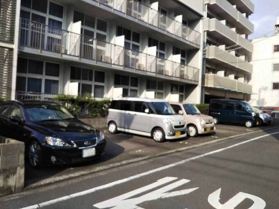 駐車場　駐車場