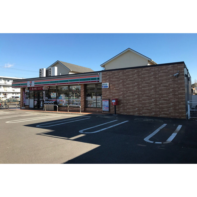 コンビニ　セブンイレブンつくば春日４丁目店（コンビニ）まで702m
