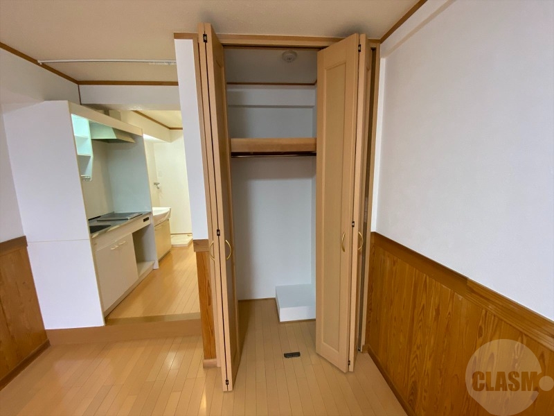 収納　クローゼット付き