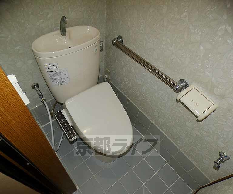 新丸太町町家 北のトイレ写真