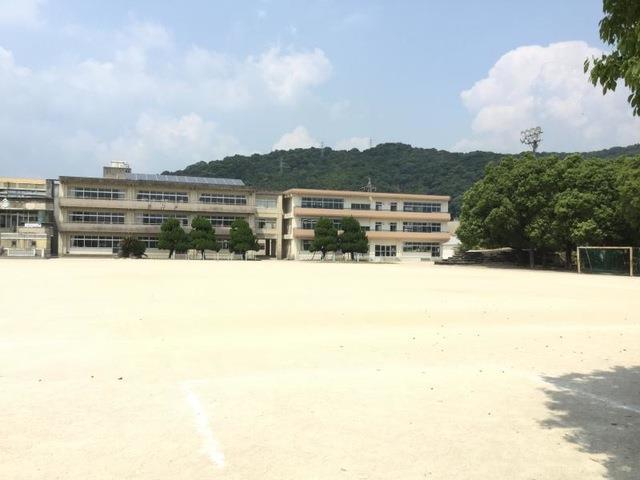 小学校　富田小学校（小学校）まで100m