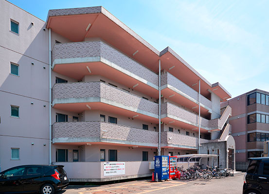 建物外観　ドリーム館