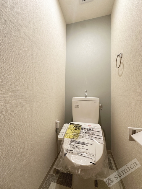 トイレ　温水洗浄暖房便座