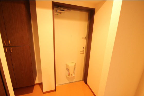 玄関　※別部屋の写真です