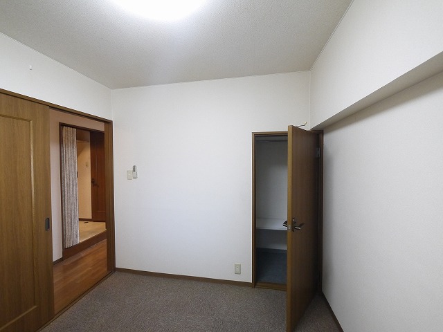 その他部屋・スペース　落ち着いて過ごせるお部屋なので、寝室にいかがでしょうか