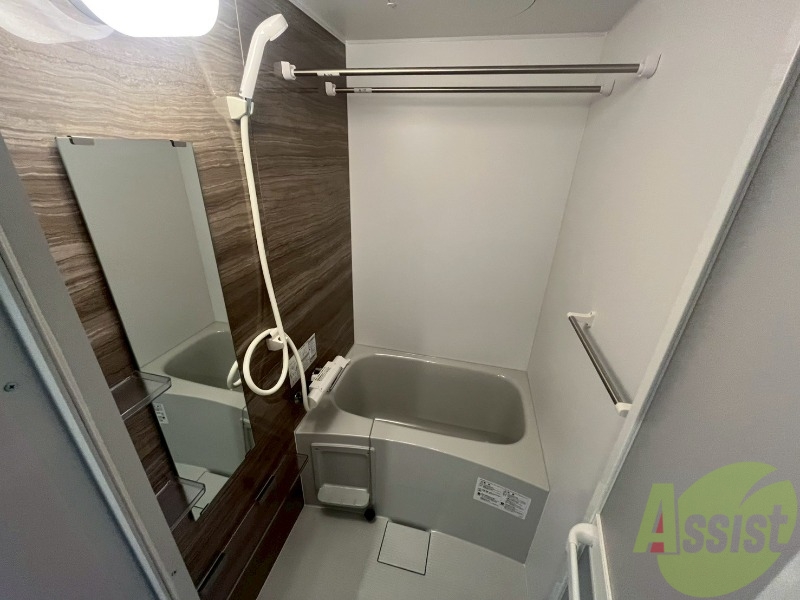 バス・シャワールーム　お風呂になります。一日の疲れを癒してくださいね。