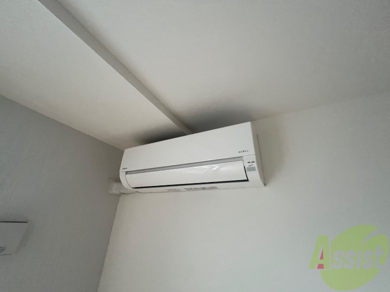 その他設備　エアコン付きで快適なリビングです！欠かせませんね。