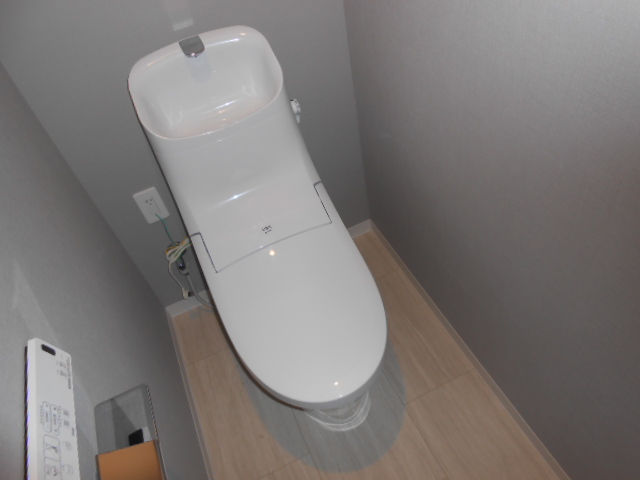 トイレ　別部屋参考写真