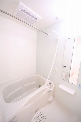 バス・シャワールーム　日々の疲れを癒すお風呂付です