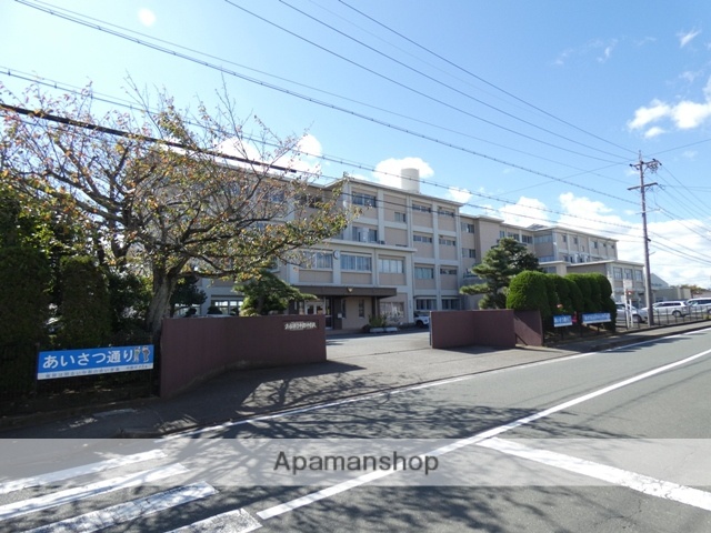 中学校　中郡中学校（中学校）まで407m