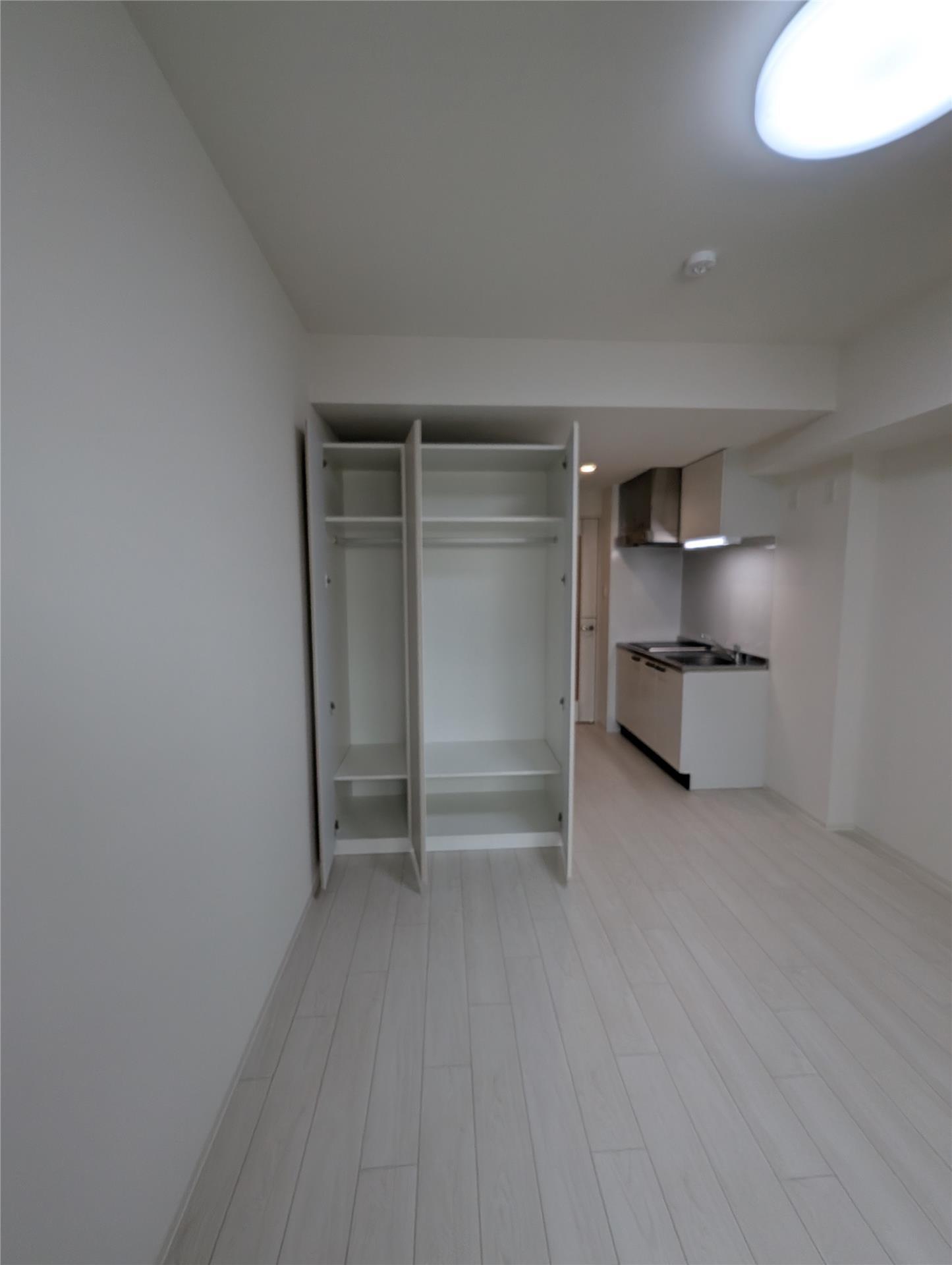 収納　写真は同タイプの別部屋です。