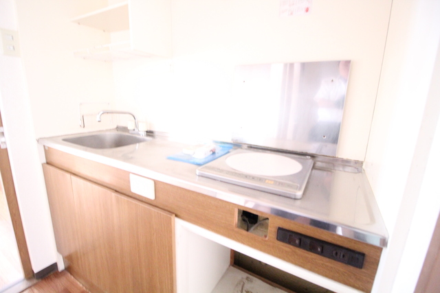 キッチン　火を使わず安心でお掃除も簡単なＩＨコンロ１口付です♪