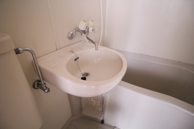 洗面設備　洗面ボウルと鏡もございます☆