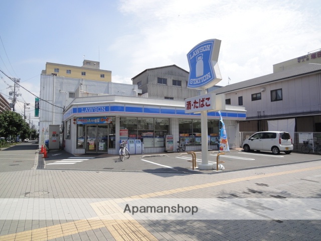 コンビニ　（コンビニ）まで176m