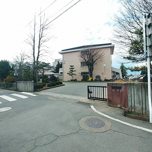 小学校　松本市立芳川小学校（小学校）まで1702m