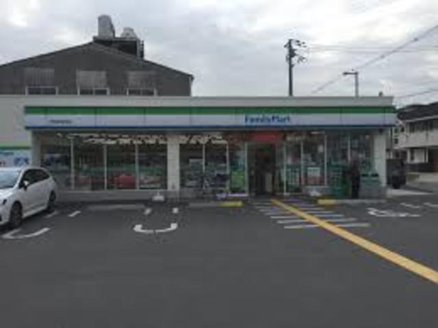 コンビニ　ファミリーマート堺南花田町東店（コンビニ）まで796m