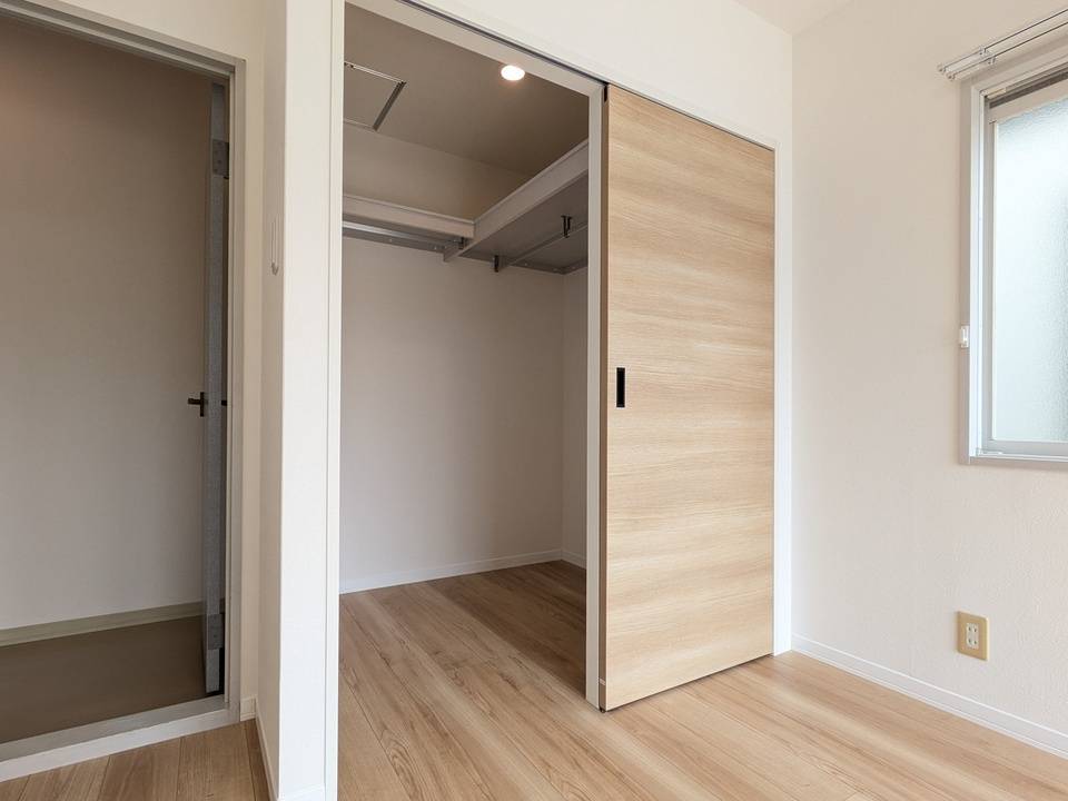 収納　ウォークインクローゼット