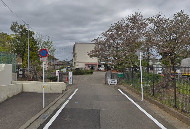 小学校　宮崎市立広瀬小学校（小学校）まで966m