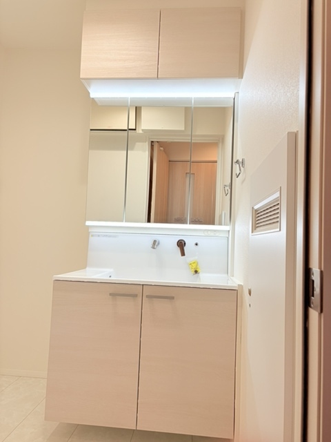 洗面設備　◆シャワー付洗面化粧台◆