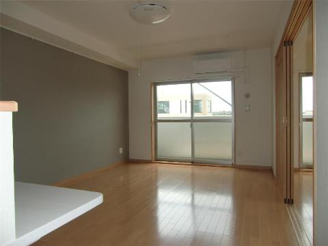 居室・リビング　リビング