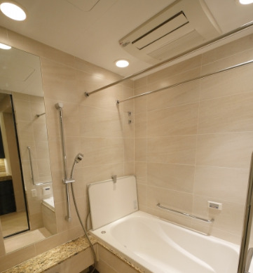 バス・シャワールーム