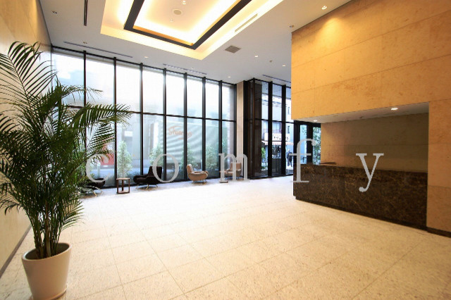 ロビー　広々としたロビー