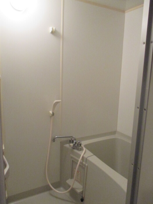 バス・シャワールーム　※同型タイプ