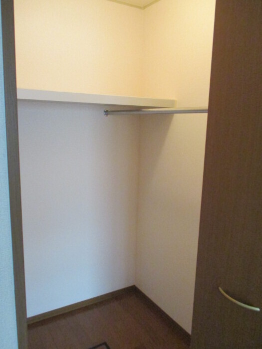 収納　※同型タイプ