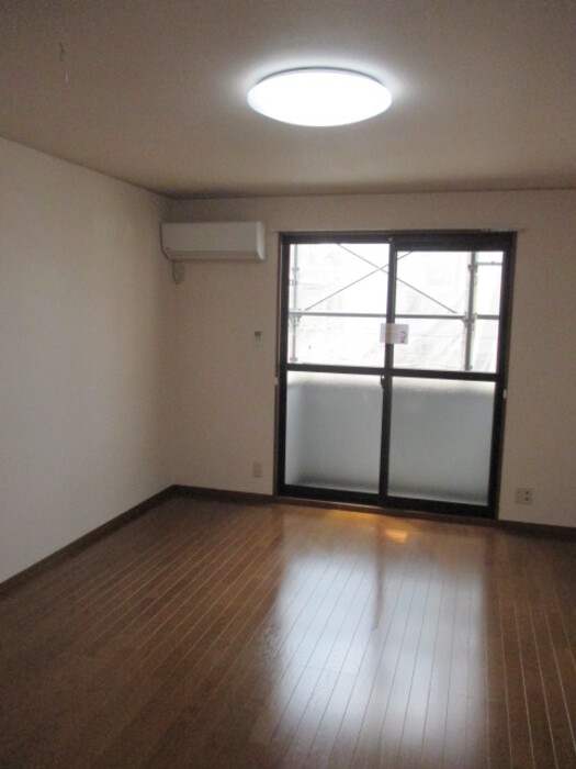 居室・リビング　※同型タイプ