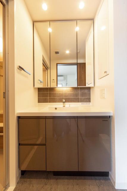 洗面設備　別部屋参考写真