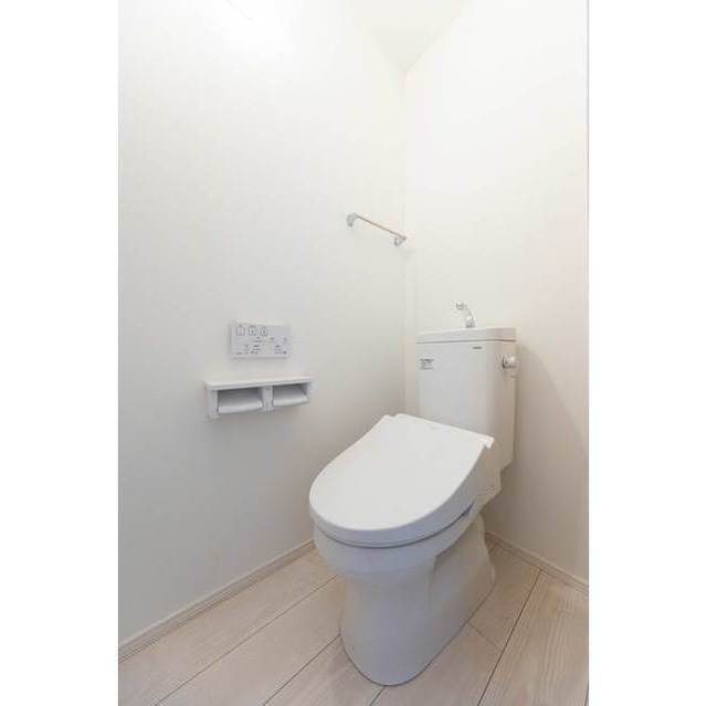 トイレ　温水洗浄便座付きのトイレ♪