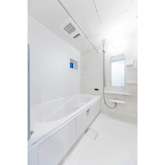 バス・シャワールーム　追い炊き機能付き♪