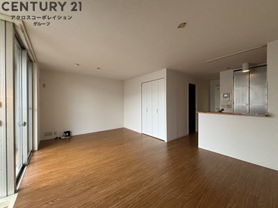 居室・リビング　リビング広々16帖♪