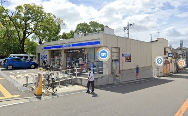 コンビニ　ローソン豊中服部南町二丁目店（コンビニ）まで18m