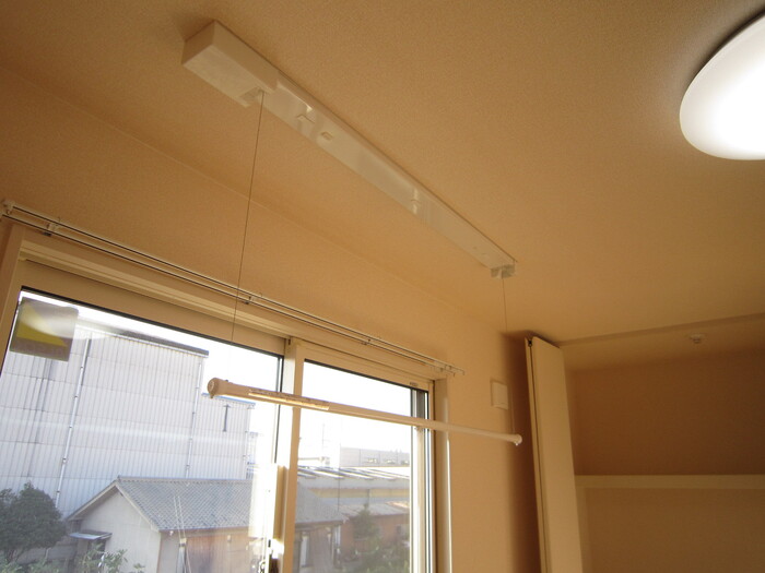 その他設備　室内物干し