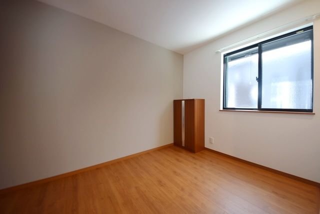 その他部屋・スペース　★窓のある寝室です★
