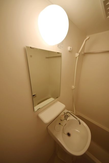 洗面設備　★洗面化粧台つきです★