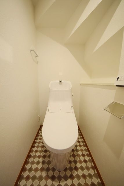 トイレ　★洋式の洗浄機付き便器です★