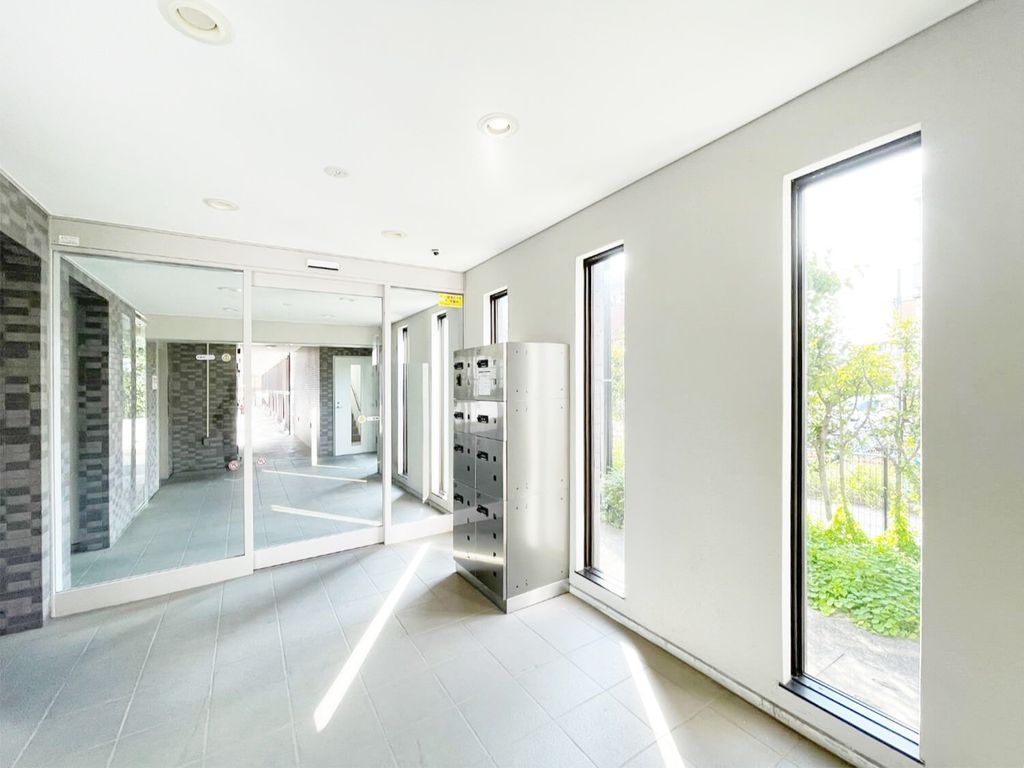 エントランス　宅配ボックス