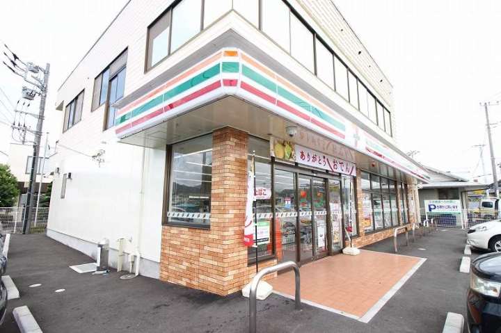 コンビニ　セブンイレブン（コンビニ）まで1242m